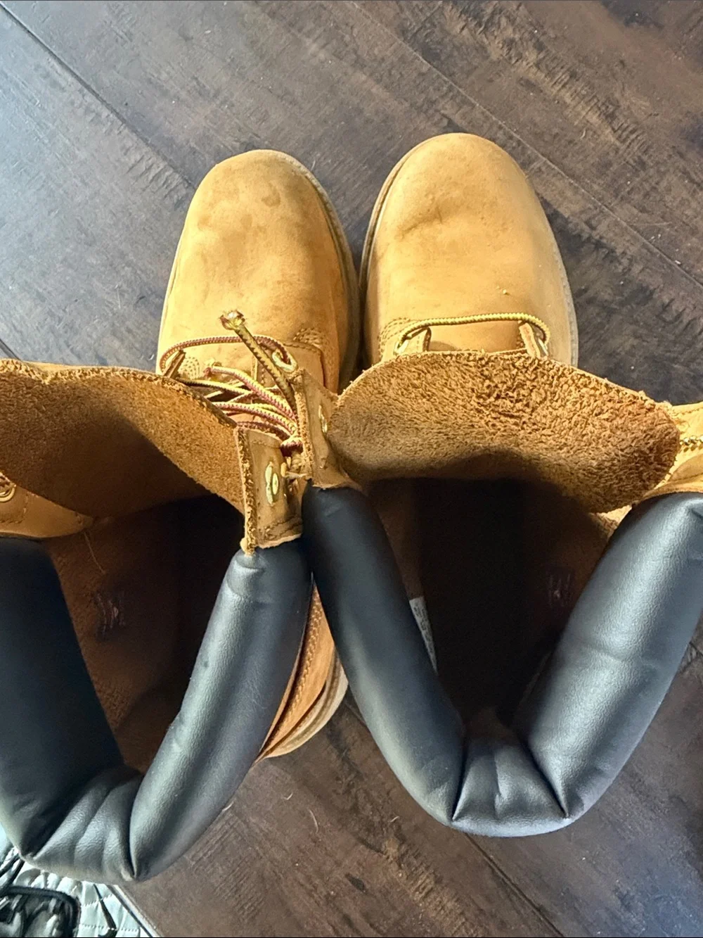 Timberland Wheat Suede Lace-Up Work Boots with Padded Collar